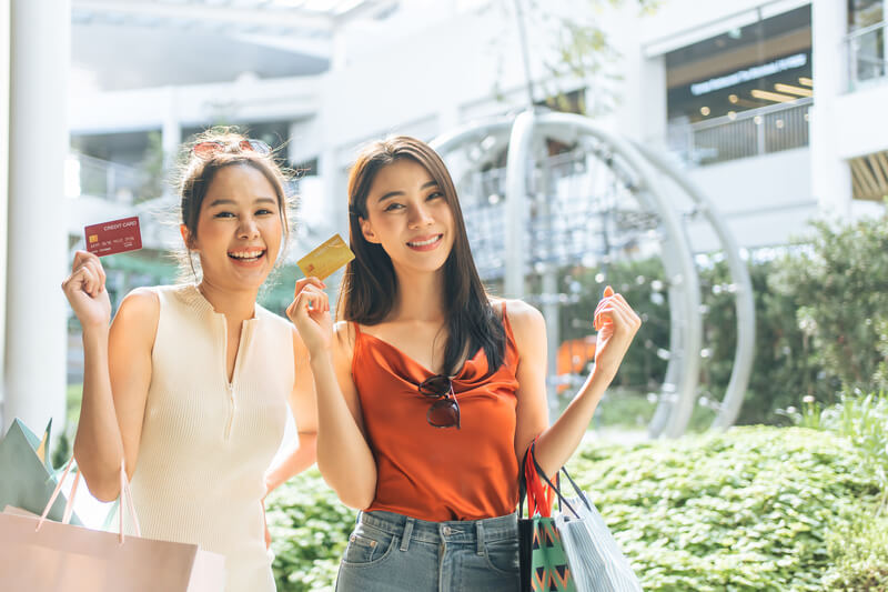 女性2人