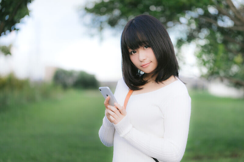 笑顔の女性